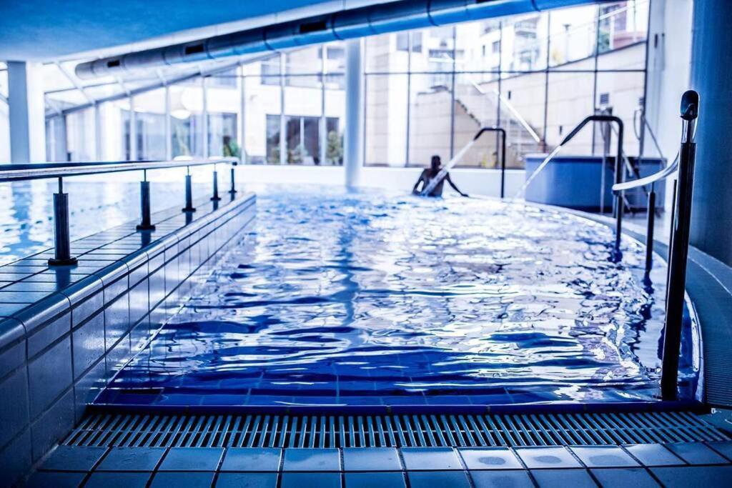 Premium Apartment For Old Town & Jewish Quarter - Balcony Plus Pool Onsite Kraków Zewnętrze zdjęcie