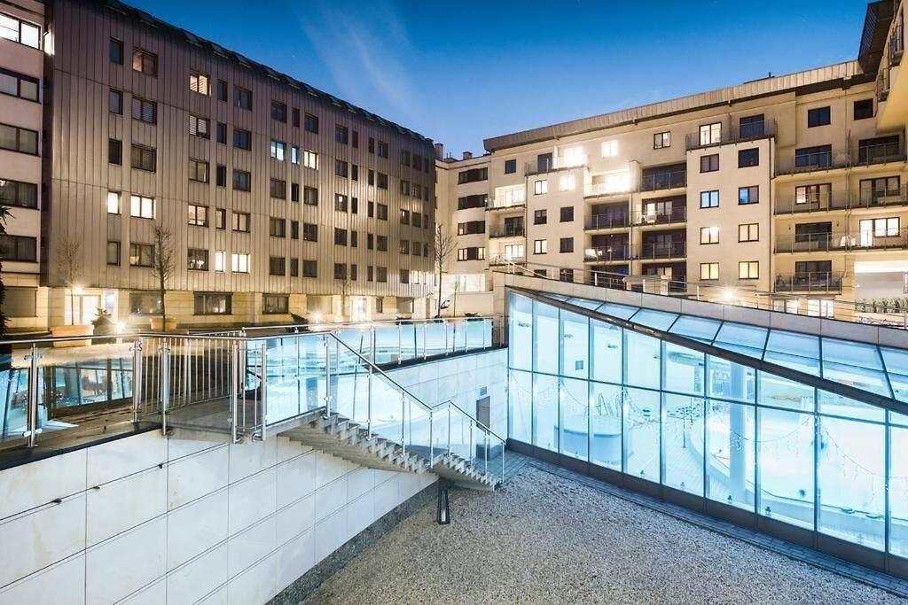 Premium Apartment For Old Town & Jewish Quarter - Balcony Plus Pool Onsite Kraków Zewnętrze zdjęcie