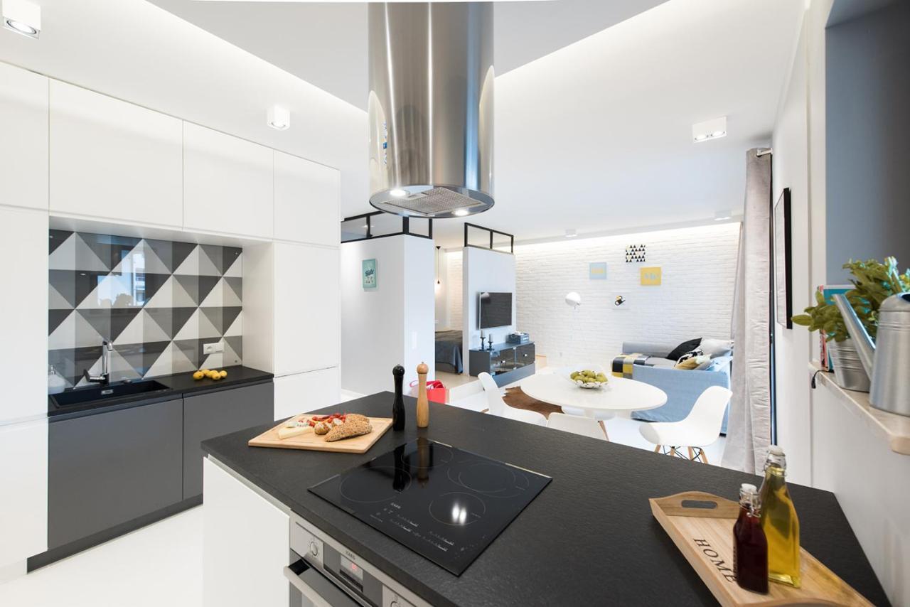 Premium Apartment For Old Town & Jewish Quarter - Balcony Plus Pool Onsite Kraków Zewnętrze zdjęcie